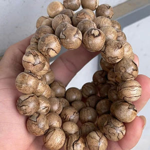 Bracelet en perles de bois naturel fait à la main, perles rondes en bois, bracelet élastique pour hommes et femmes, bijoux de yoga et de méditation - Product Image 1