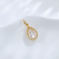 Ciondolo in Oro 18K con Diamante Rosa Sintetico, Minimalista, alla Moda, Fresco e Versatile, a Goccia/Pera, con Catene Delicate e Charm Elegante