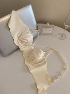 Sexy satin seamless bra, thin and flattering for <b>large</b> busts, soft underwire, breathable <b>cups</b>. - Product Image 3