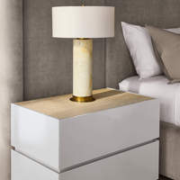 Lampe de table moderne, décoration de chambre d'hôtel de luxe, cylindre en albâtre, pierre d'onyx naturelle, abat-jour en tissu laiton, lampe de table Natalia Onyx