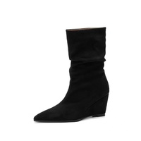 Sepatu Bootie Kulit Sapi Model Wedge Ujung Runcing untuk Musim Gugur