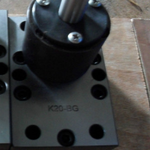 Pompe doseuse à engrenages K10-BG pour machine à mousser le polyuréthane, corps en acier moulé, entraînement électrique, débit minimum 20L, pression 8Kg - Product Image 2