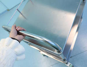 मेडिकल ट्रॉली अस्पताल फर्नीचर कार्ट 2-टियर स्टेनलेस स्टील मोबाइल मेडिकल कार्ट - Product Image 3