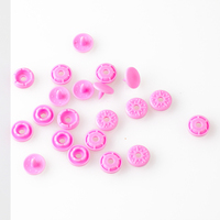 Vente en gros d'usine de boutons en plastique couleur personnalisée logo vêtements boutons pression 10 mm attache en résine blanche pour vêtement chemise sac en PVC