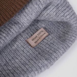 Nouveauté 2025 – Bonnet en Laine Tricotée 100% Haute Qualité – Chaud et Tendance pour l'Automne et l'Hiver – Couleur Unie – Idéal pour Hommes et Femmes - Product Image 3