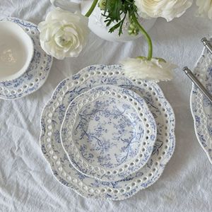 Platos de Porcelana Coreanos Hechos a Mano con Diseño Floral Romántico, Marca Lelyi - Product Image 1