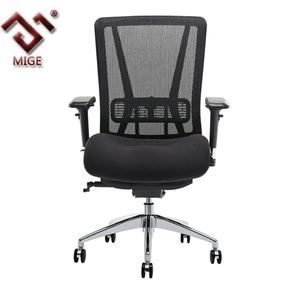 Silla de oficina multifuncional Realspace Pro Quantum con respaldo medio de malla - Product Image 1