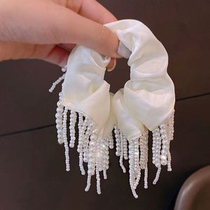 Élastiques à cheveux en tissu faits main de haute qualité, écologiques, noirs et blancs, avec perles et pompons, accessoires pour queue de cheval - Product Image 3