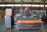 Routeur CNC ATC de taille 2040 avec table à vide pour la production de sculptures en bois d'intérieur