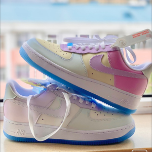 Nieuwe Nike Uv-reactive AF1's reageren op Uv-licht - ComplexNL