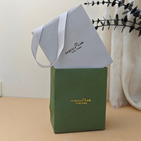 Sacs shopping personnalisés en gros avec logo, mini sacs en papier pour bijoux, petits sacs cadeaux avec poignée, biodégradables, estampage or