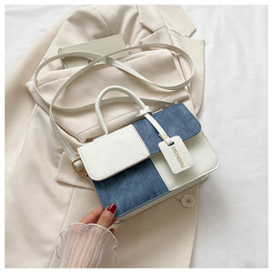 Sacs à main pour femmes en cuir PU tendance en gros, personnalisables avec logo, sacs carrés sous le bras, sacs bandoulière, sacs à épaule en bloc uni - Product Image 4