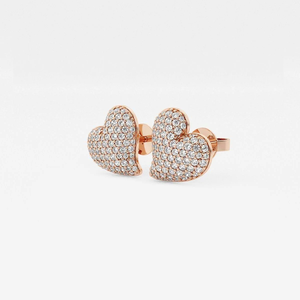 ต่างหูเพชรทรงหัวใจแบบฝังเพชรทรงกลม 3/4 กะรัต ดีไซน์หรูหรา ประกายระยิบระยับ สวยงามอย่างมีระดับ ผลิตจากเพชรที่เพาะเลี้ยงในห้องปฏิบัติการ เหมาะสำหรับเป็นเครื่องประดับสุดหรู - Product Image 2