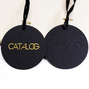 Magliette nere di lusso Hangtag in cartone altalena con etichetta stampata in rilievo UV Tag opaca carta spessa per abbigliamento scarpe 1000 Pack - Product Image 5