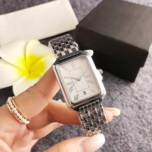 TikTok Live Broadcast Nouveau Classique All-<span class=keywords><strong>match</strong></span> Carré Style Coré<span class=keywords><strong>en</strong></span> Simple Élégant Alliage Femmes Montre À Quartz Verre Pointeur 10mm - Product Image 2