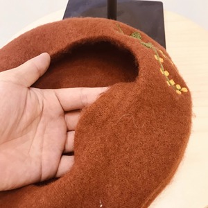 <span class=keywords><strong>Chapeau</strong></span> béret en feutre de laine perlé pour <span class=keywords><strong>femme</strong></span>, mode décontractée, idéal pour les voyages en extérieur et la peinture hivernale - Product Image 6