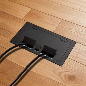 Presa a pavimento a scomparsa FP-360 in acciaio inox con pannello nero, 5 uscite, porte di rete/microfono/audio, prese rialzate e profonde - Product Image 6