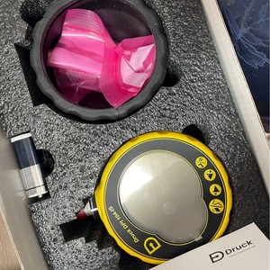 DRUCK DPI-104-IS 20Bar 2MPA เกจวัดดิจิตอลแบบปลอดภัยภายใน 005% FS ความแม่นยำสูง ผลิตในสหราชอาณาจักร - Product Image 1