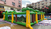Labyrinthe gonflable Jungle Palm de Lilytoys avec deux entrées, trampoline en PVC certifié CE pour les jeux de cache-cache