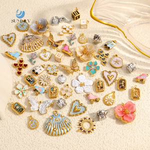 Подвеска SUMMLY «Летняя русалка»: ракушка, сердце, цветок. Позолота 18К, серебряное покрытие, нержавеющая сталь. Модные ювелирные украшения. - Product Image 1