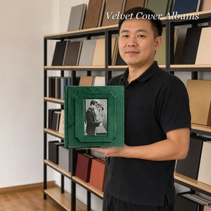 Álbum de Fotos de Boda de Terciopelo Plano con Panel Ranurado y Páginas Planas de 180 Grados para Estudios de Bodas y Retratos - Product Image 1