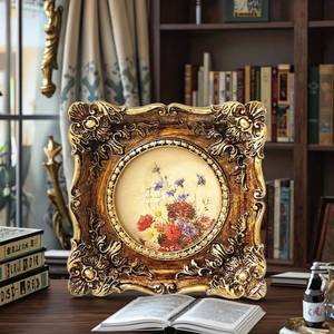 Cornice Portafoto in Resina Artigianale <span class=keywords><strong>con</strong></span> <span class=keywords><strong>Vetro</strong></span> Temperato HD per Esposizione su Tavolo e Parete, Cornice Vintage 3x3 - Product Image 4