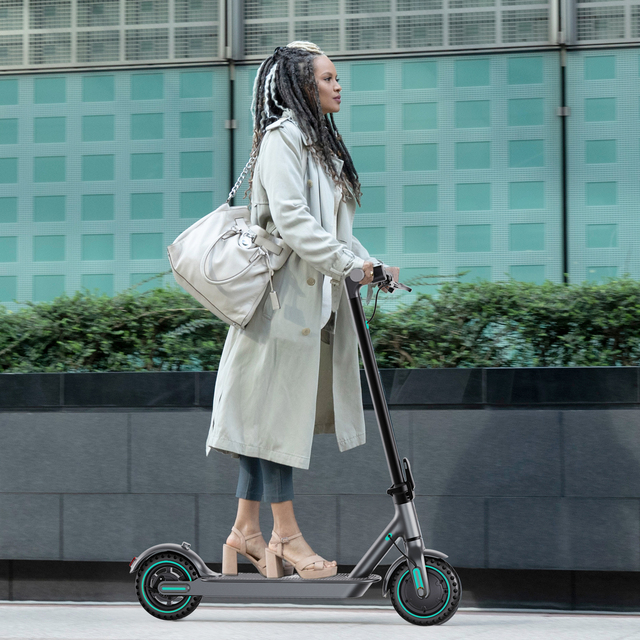 Eu Warehouse Cheap Sale V8 250W Motor with Battery 36V10.5AH Electric Scooter, Outdoor Scooter, Unisex Scooter,