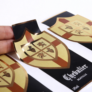 Özel baskılı siyah kendinden yapışkanlı su geçirmez vinil altın folyo rulo etiketler etiketler Logo çıkartmaları ambalaj etiketi için - Product Image 5