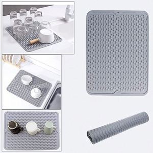 Tapis de séchage de vaisselle en silicone tendance avec trou de suspension, antidérapant, imperméable, drainant, isolant thermique, accessoire de comptoir de cuisine - Product Image 2