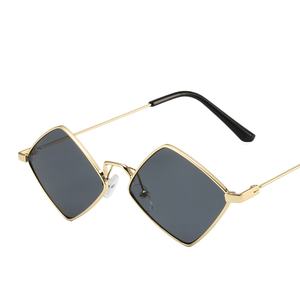 TY5066 plage hommes lunettes De soleil femmes luxe flambant neuf rétro métal personnalité carré lunettes De soleil hommes classique extérieur Gafas De <span class=keywords><strong>Sol</strong></span> - Product Image 1