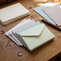 Enveloppes en papier coton vintage faites à la main, avec bordure naturelle, pour cartes d'invitation de mariage et cadeaux (vente en gros)