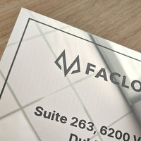 Plaque de signalisation personnalisée avec nom de marque, logo métallique 3D gravé et peint, étiquette gravée au laser, plaque signalétique métallique