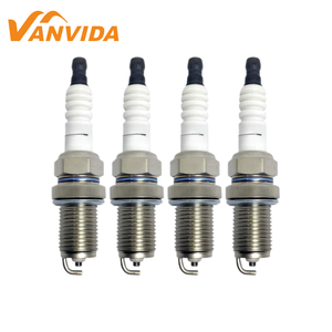 Bougie d'allumage OE 7700500155 7700274154 7700500180 7700856910 701414139 8200307688 pour RENAULT 19 CLIO ESPACE KANGOO <span class=keywords><strong>LAGUNA</strong></span> MEGANE - Product Image 2