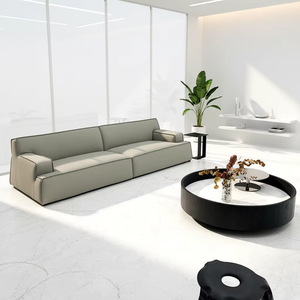 Table basse moderne et créative en métal avec plateau surélevé en marbre pour salon de studio de créateur et zone VIP de coworking haut de gamme - Product Image 3