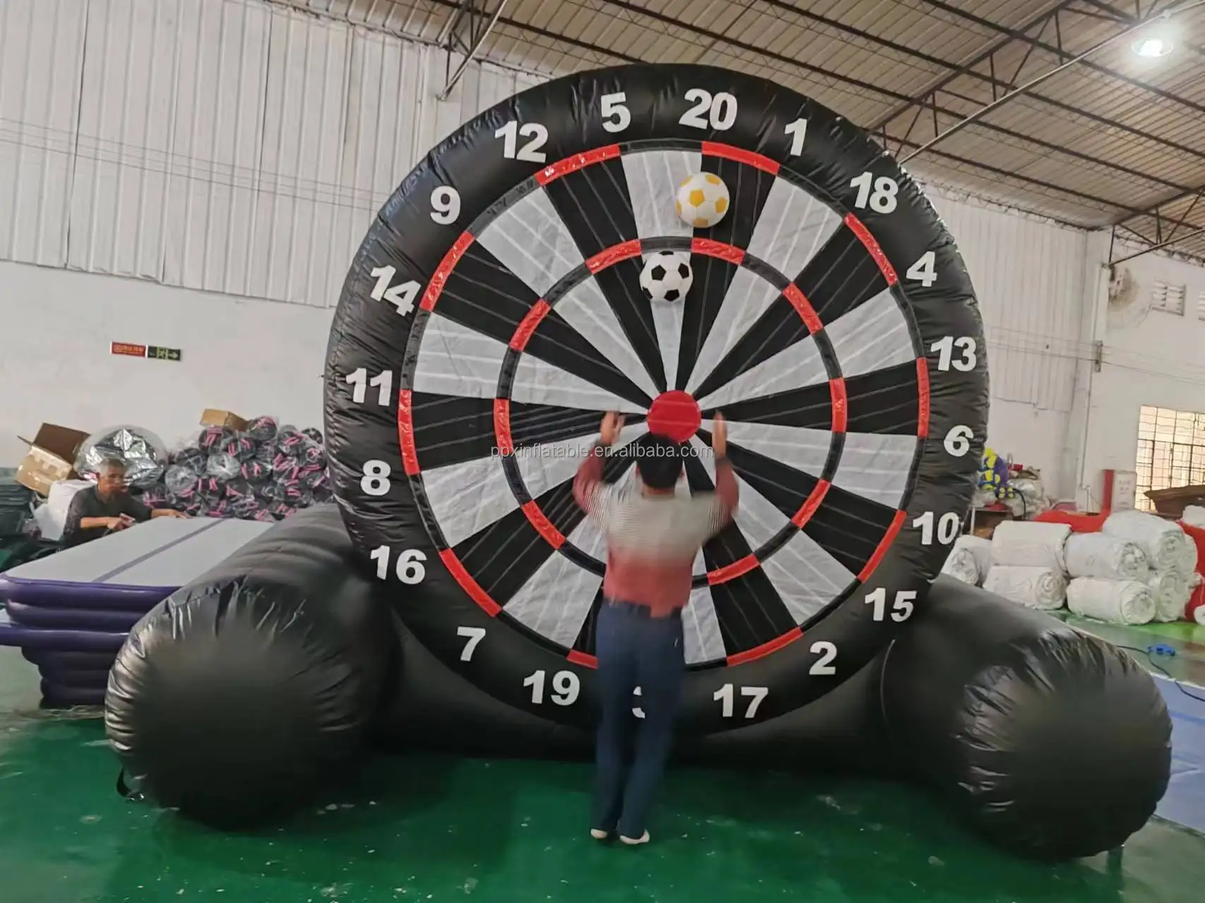 Giant Outdoor Inflatable Football Darts Inflatable Soccer Dart Sports Games For Party inflatable human dart board