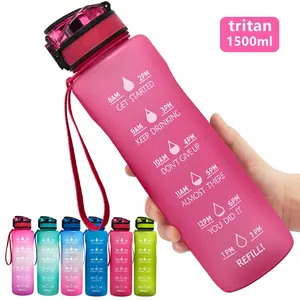 1.5 리터 피트니스 플라스틱 물병 BPA 무료 Tritan 스포츠 럭셔리 핑크 1.5L 물병 동기 부여 시간 마커