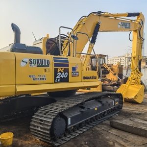 รถขุดมือสองคุณภาพสูง รุ่นยอดนิยม ปี 2025 Komatsu PC240LC-8 พร้อมเครื่องยนต์ รุ่นยอดนิยม ราคาถูก ใช้งานง่าย ขาย - Product Image 2