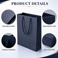 Sac en papier noir crème tendance avec logo personnalisé, poignée en ruban satiné, sac cadeau de luxe pour boutique de vêtements et articles vestimentaires