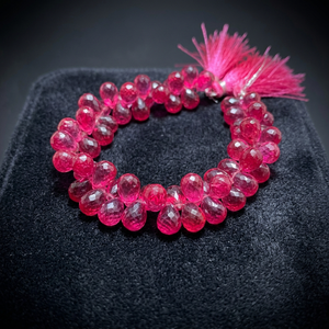 Turmalina Rosa en Forma de Lágrima Tallada, Recuerdo Religioso Budista de Gujarat - Product Image 2