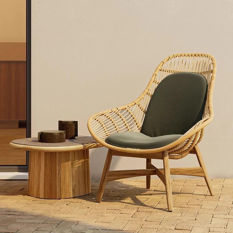 โซฟาเดี่ยวและโต๊ะกาแฟ