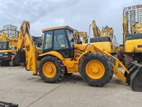 Chargeuse-pelleteuse d'occasion JCB 4CX en bon état