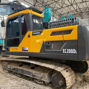 Excavatrice sur chenilles d'occasion Volvo EC200D 140 210 240 300 360 380 à faible nombre d'heures de fonctionnement – Matériel de chantier d'occasion Volvo EC200D 140 210 240 300 360 380 - Product Image 2