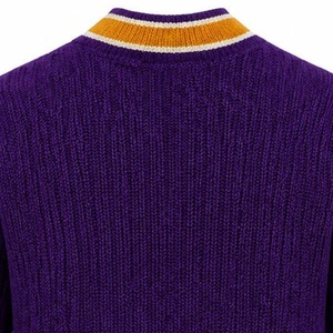 Cardigan tricoté pour femme Omiga Fraternity violet, rayures brodées dorées, manches longues, col en V, coupe classique, 100% coton - Product Image 6