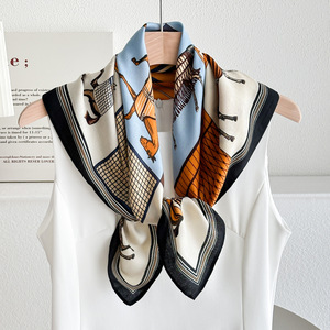 Nouvelle Écharpe Carrée Grande Taille en Soie 70 Double Face Hétérochromatique Guofeng War Horse Printemps-Automne pour Femme et Mère - Product Image 2