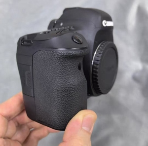 Appareil photo numérique d'occasion - Canon EOS <span class=keywords><strong>6D</strong></span> <span class=keywords><strong>Mark</strong></span> <span class=keywords><strong>II</strong></span> (boîtier seul) - Plein format FHD - Product Image 3