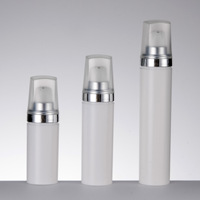 Bouteille en plastique sans air personnalisable en gros, 30 ml, 50 ml, 60 ml, 100 ml, blanche avec bord argenté pour sérum de soin de la peau