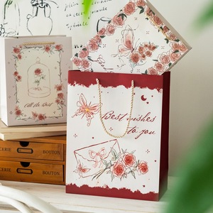 กระเป๋าของขวัญรูปผีเสื้อสีชมพู ดีไซน์หรูหรา ทันสมัย  วัสดุกระดาษแข็<span class=keywords><strong>ง</strong></span>หนาอย่างดี  กระเป๋าเก็บของแบบสร้างสรรค์และมีเอกลักษณ์  ถุ<span class=keywords><strong>ง</strong></span>กระดาษ - Product Image 3