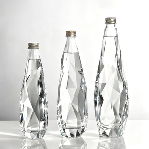 Thiết kế mới 350ml 500ml 750ml độc đáo rõ ràng hình dạng kim cương rượu <span class=keywords><strong>Vodka</strong></span> Chai Thủy Tinh chai - Product Image 1
