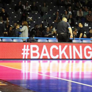 P10กลางแจ้งจอแสดงผล LED สนามฟุตบอลสนามฟุตบอลจอสัมผัสแบบอินฟาเรดสำหรับร้านค้าปลีกโปสเตอร์ดิจิตอลสำหรับการศึกษาห้างสรรพสินค้า - Product Image 1