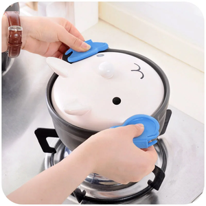 2 In 1 Silicone Oven Mitts Heat Insulation Hand Clip Anti Scald Clamp Butterfly Fridge Magnet Tray Plate Bowl Clip Kitchen <b>Tools</b> - Product Image 4
